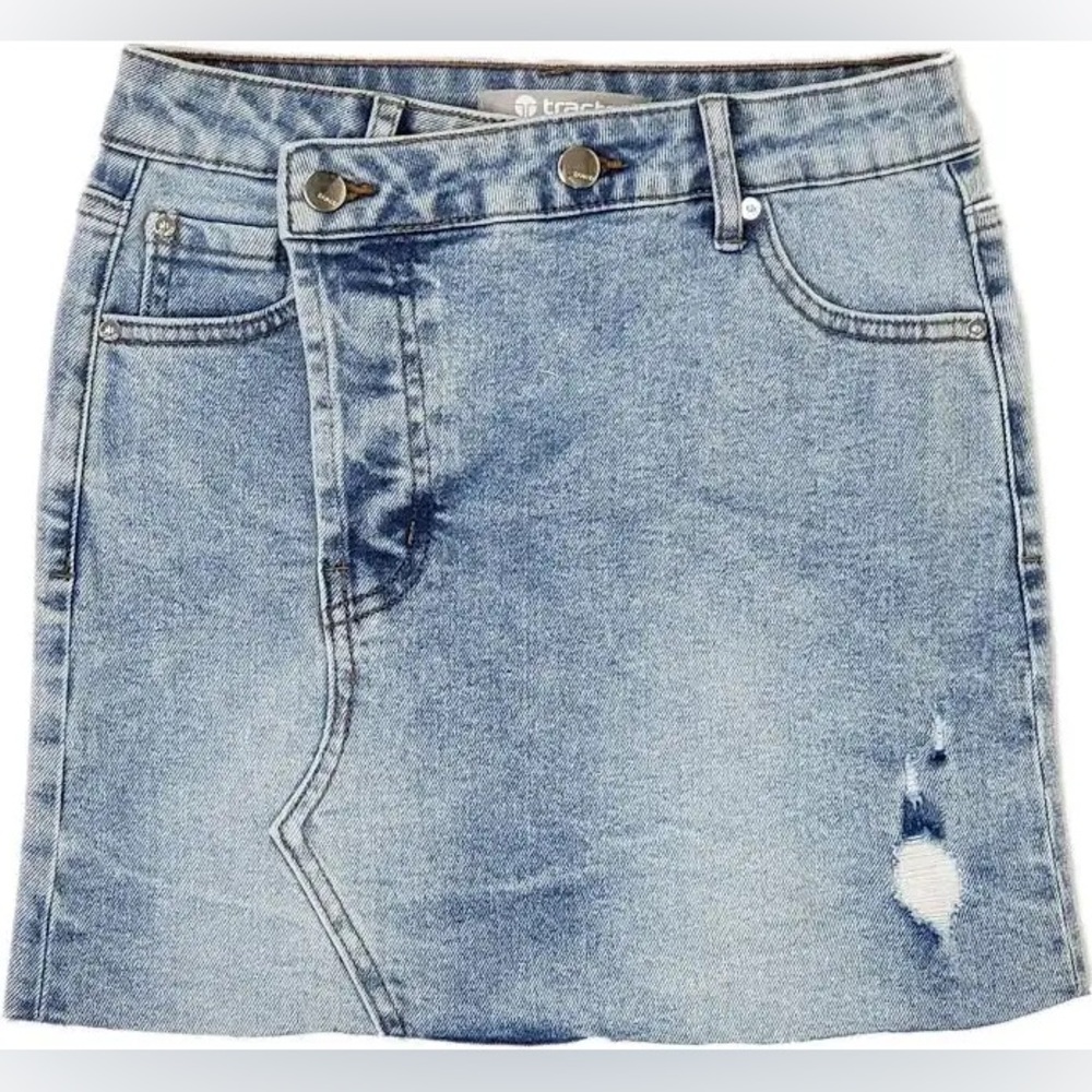 Tractr Girls Overlap Flap Denim Mini Skirt Size 12 NWT Raw Hem Light Wash